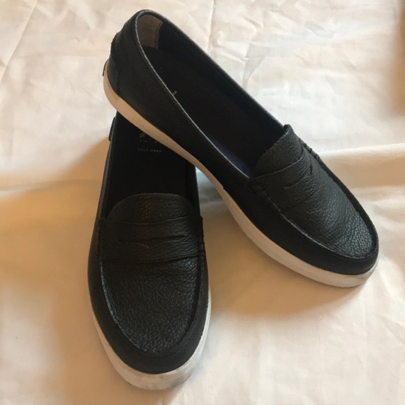 COLE HAAN - Picture 1 of 11